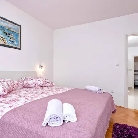 Vinka Plenkovic * Stari Grad (Hvar)